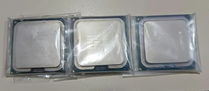 3 PROCESSADORES (1x CORE 2 DUO + 2x DUAL CORE)
