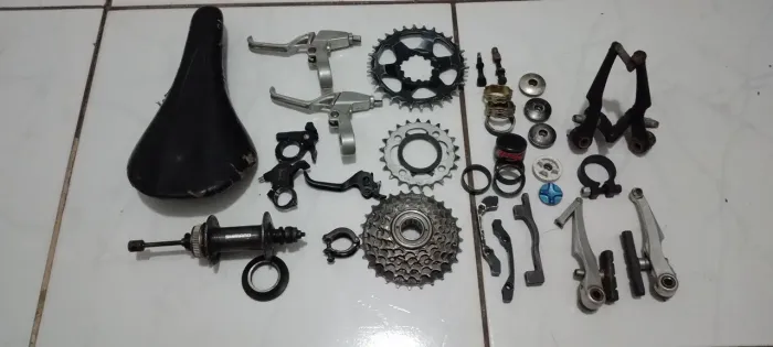 Peças de bike diversas apartir de 10 reais 