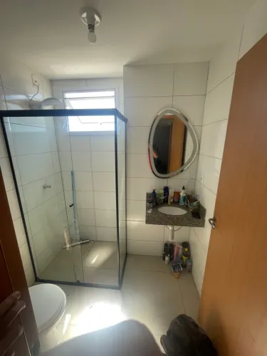 Box para banheiro de canto.