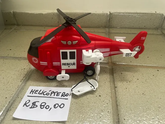 HELICÓPTERO  DE BRINQUEDO