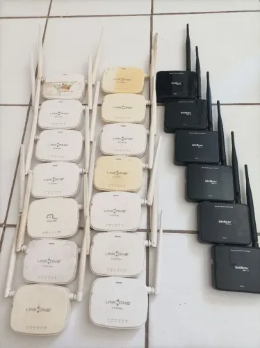 Kit de Roteadores Link One e Intelbras 
