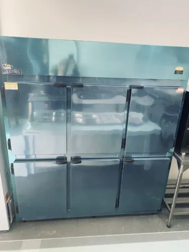 NZ. Geladeira Industrial 6 portas inox KOFISA