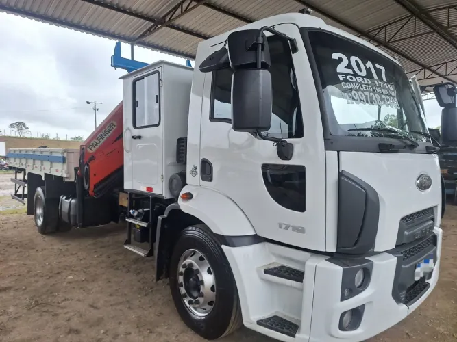 Ford cargo 1719 munck