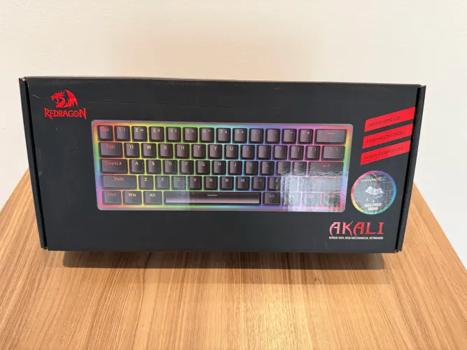 Teclado gamer Redragon Akali Switch Brown RGB