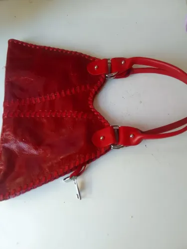 Bolsa de mão vermelha Luz da Lua