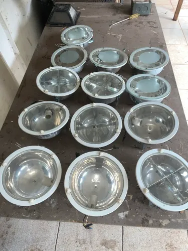Luminárias de embutir em gesso/pvc semi-novas