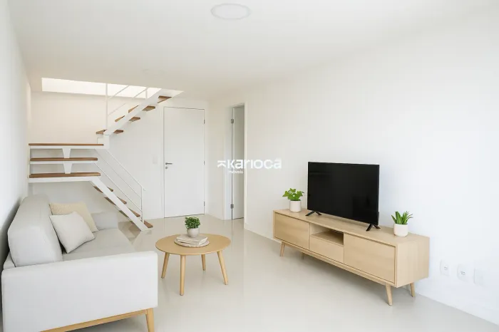 Cobertura 2 quartos, sendo 1 suíte, 140 metros na Freguesia