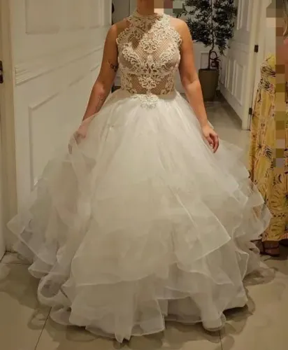 Vestido de Noiva Deslumbrante ( de grife, modelo único)