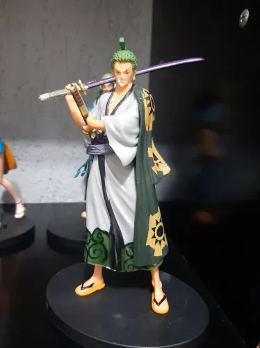 Boneco Zoro One Piece
