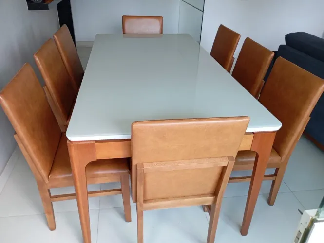 Mesa de Jantar com 8 Cadeiras madeira pronta entrega nova