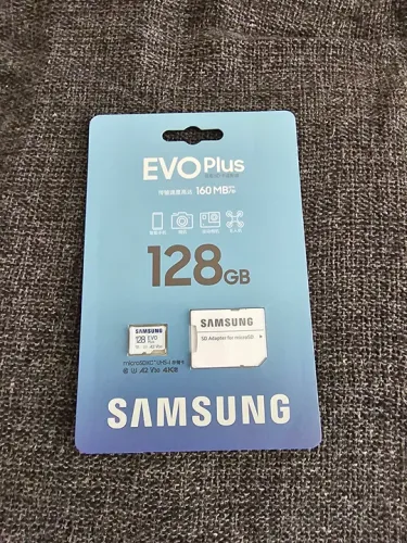 Cartão de Memória Samsung EVO Plus 128GB micro SDXC UHS-I Classe 10 - Novo