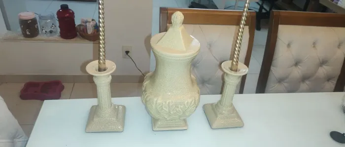 Três Peças de Cerâmica Luxo