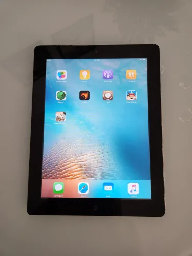 Vendo iPad 3 geração super conservado e com nota fiscal. Leia todo o anúncio 