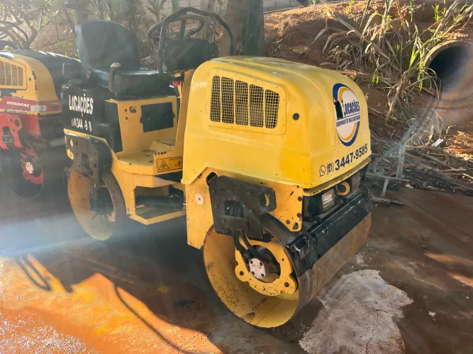 Vendo rolo pequeno chapa Dynapac CC900 ano 2013