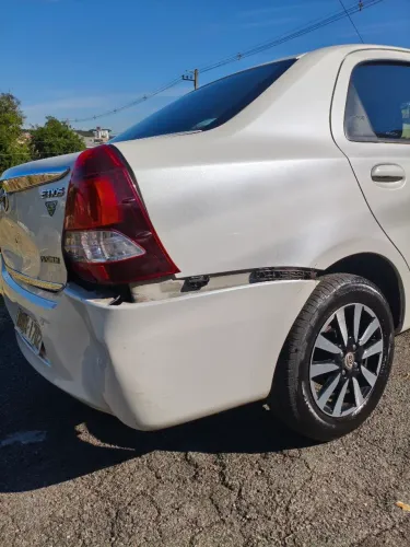 Toyota Etios Platinum Sed. 1.5 Flex 16V 4P Mec. 2016