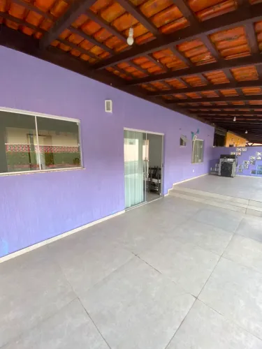 Vendo casa em condomínio fechado em Salinas
