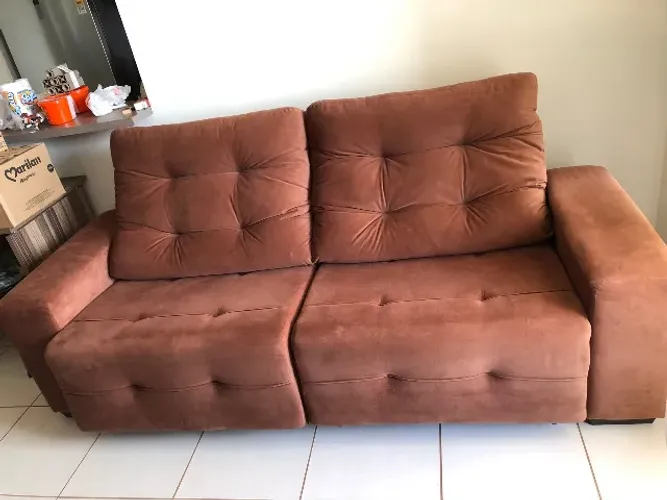 Sofá Retrátil e Reclinável - R$ 800 reais - Ótimo estado - Cor muito bonita