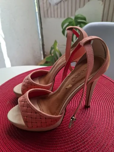 Bazar de sandálias MARCAS FAMOSAS 