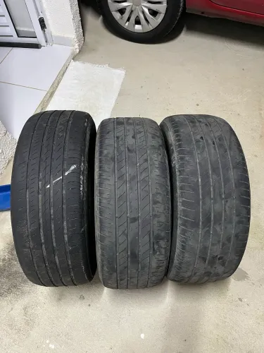 Vendo 3 Pneu aro 17