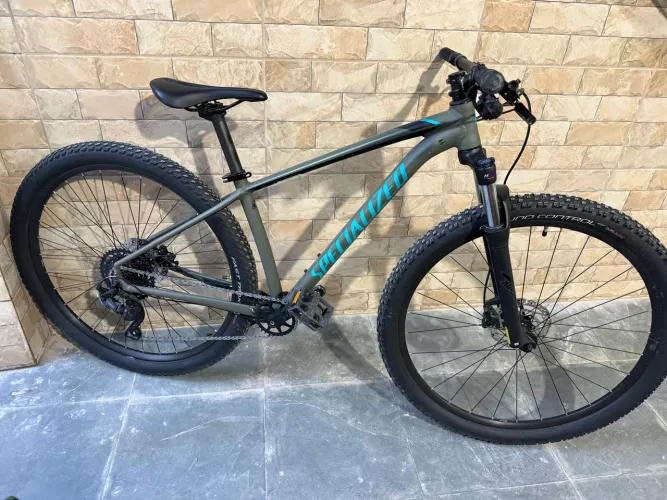 Bike specialized só 3 mil