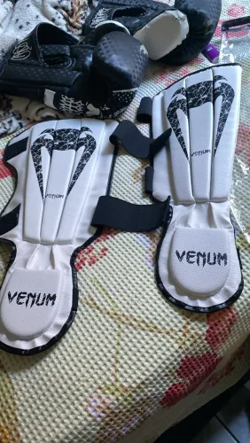 Caneleira venum muaythai, kickboxing