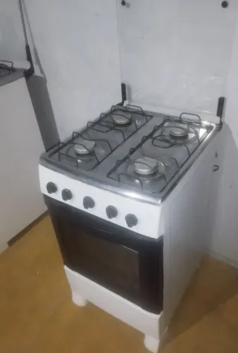 Fogão Itatiaia 4 bocas funcionando normalmente
