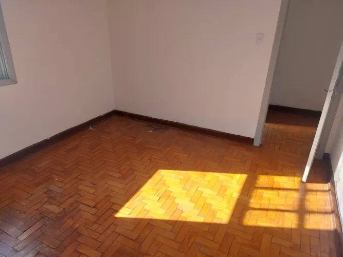 Casa com água e luz independente, proximo Edgar Facco