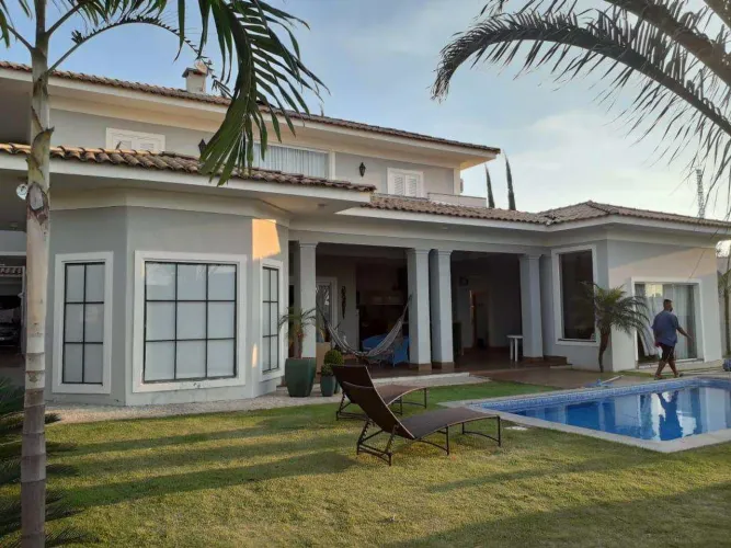 Imperdível: Casa de Luxo com 4 Suítes no Residencial Paraíso em Franca-SP! Confira já!