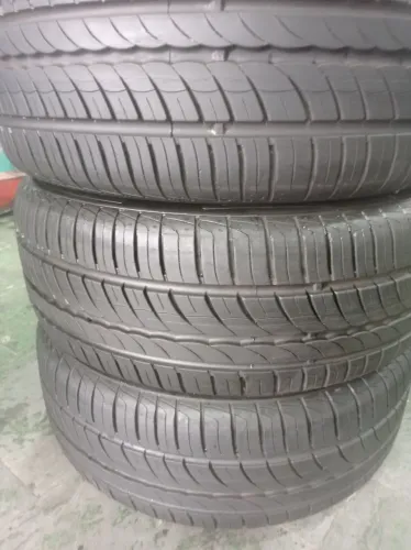 4 pneus 195/50/15 semi novo pirelli