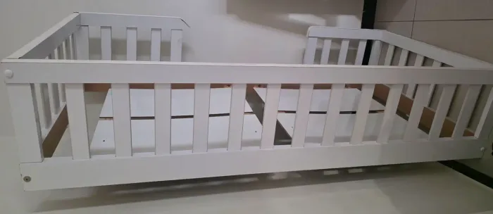 Cama infantil com colchão