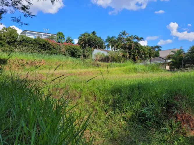 Lote À venda no Condomínio Vale do Itamaracá em Valinhos - SP