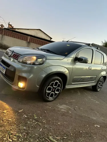 Fiat Uno Sporting Dualogic 1.4 EVO Flex 8V 4P 2016