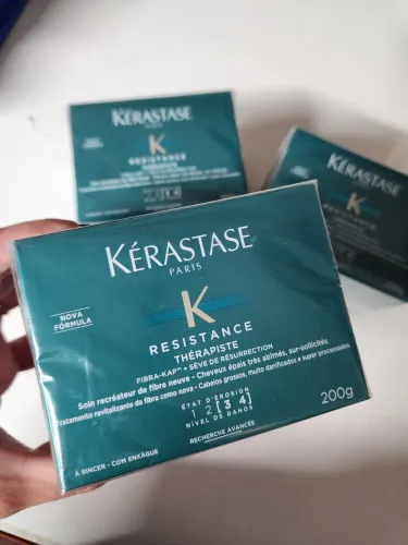 Mascara de tratamento da Kérastase Resistance Thérapiste 200ml
