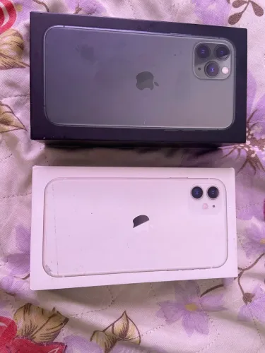 VENDE 2 caixa de iPhone , 11 normal , 11 pro