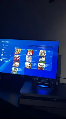 Ps4 Slim, 2 controles, 1 Tb de Memória, com mais de 15 jogos!!