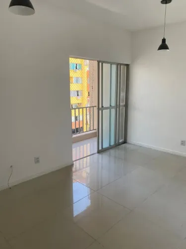 Vendo apartamento de 78m² no Ed. Maestro Guiaes de Barros localizado no Bairro do Marco -
