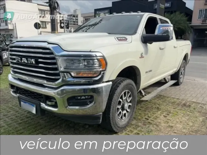 Ram 3500 Limited Longhorn 6.7 TB CD Diesel 2024