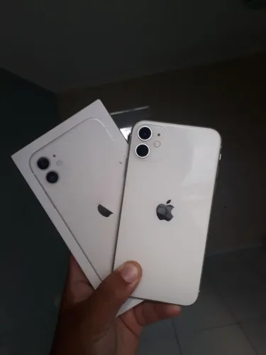IPHONE 11 APENAS PELÍCULA TRINCADA