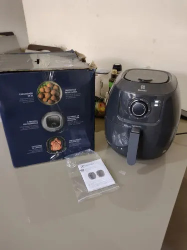 Nova nunca usada, Air Fryer Electrolux Rita Lobo 6,5 litros.