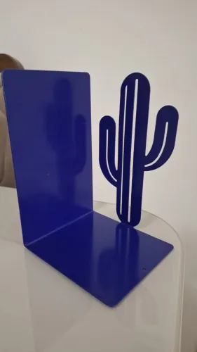 Aparador de Livros Cacto Azul