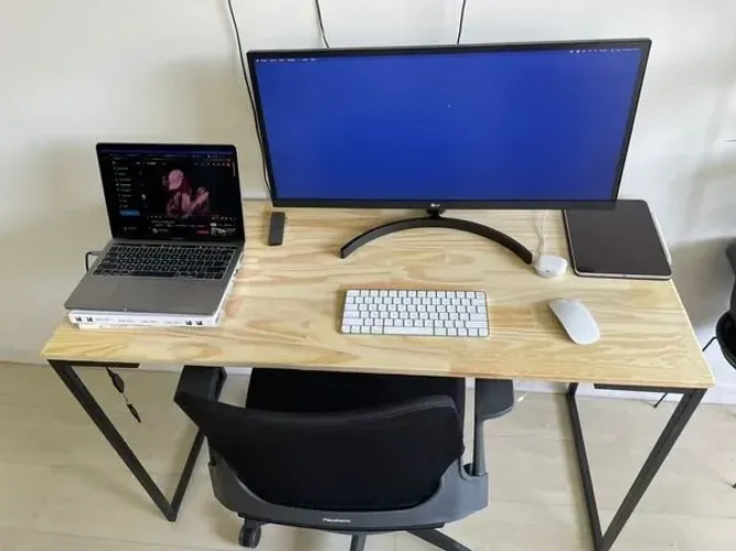 Escrivaninha industrial para estudos
