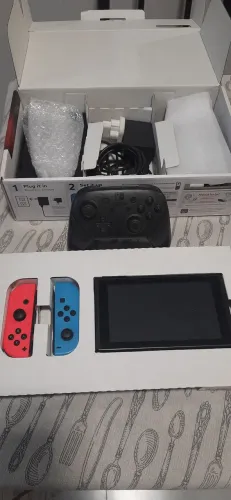 Vende-se Nintendo Switch Desbloqueado