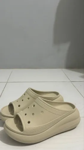 Sandália CROCS CLASSIC CRUSH SLIDE ORIGINAL