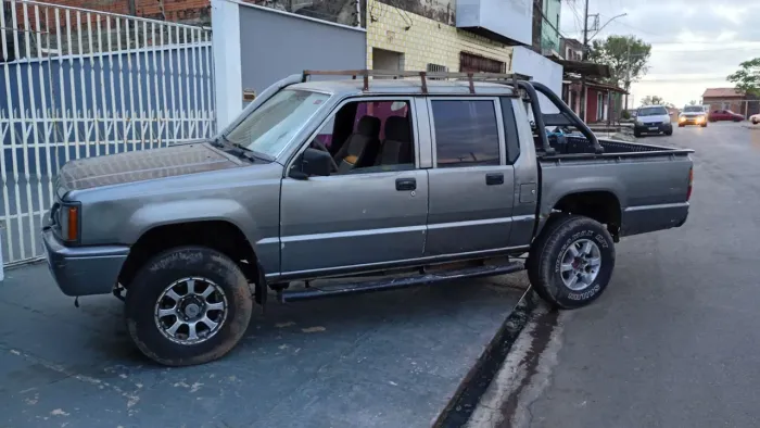 Mitsubishi L200 GL 2.5 4X4 CD Diesel 2000