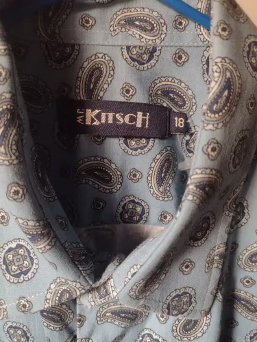 Camisa de mangas longas kitsch tamanho 18 anos estampada 