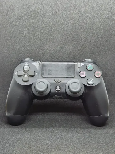 PS4 1TB + 2 Controles + 3 Jogos + (1 de brinde)