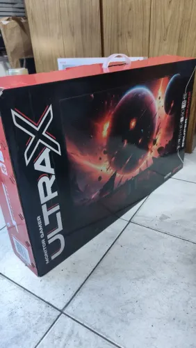 Monitor SuperFrame UltraX 27" curvo
