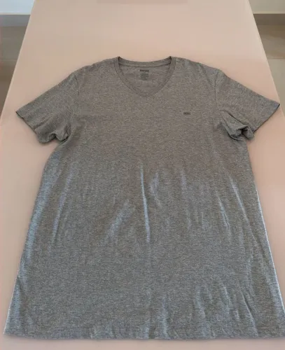 Camiseta Diesel gola V original