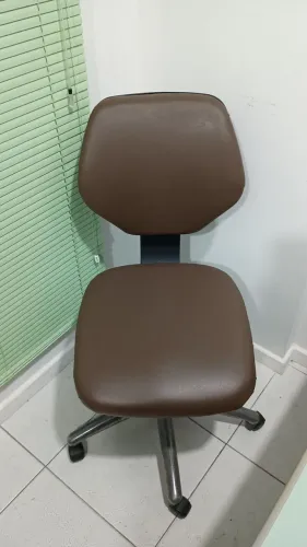 03 Cadeiras para Escritório + 01 Conjunto 3em1 p/ recepção de Clínica ou Salão de Beleza