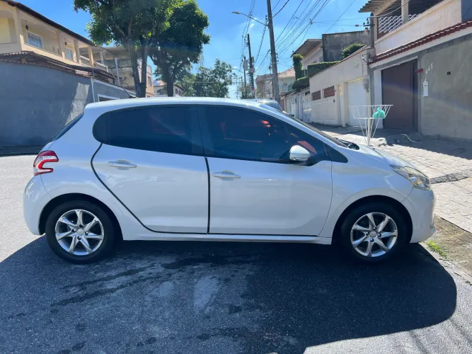 Peugeot 208 Active/active Pack 1.5 Flex 8V 5P 2014